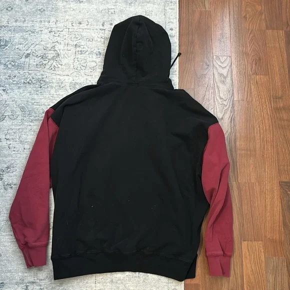 Brandy Melville New York hoodie - Picture 2 of 3